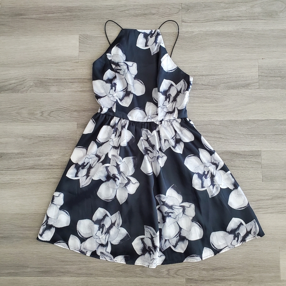 Black and White Floral print dress